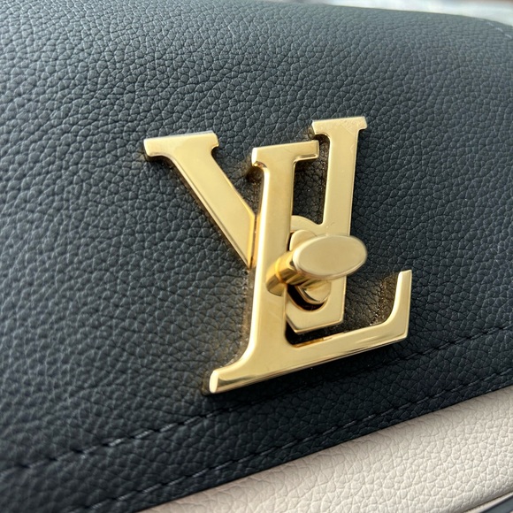 Louis Vuitton Lockme Tender - Picture 7 of 16